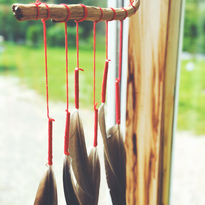 Le Chant des Bernaches – Mobile en bois de grève et plumes véritables