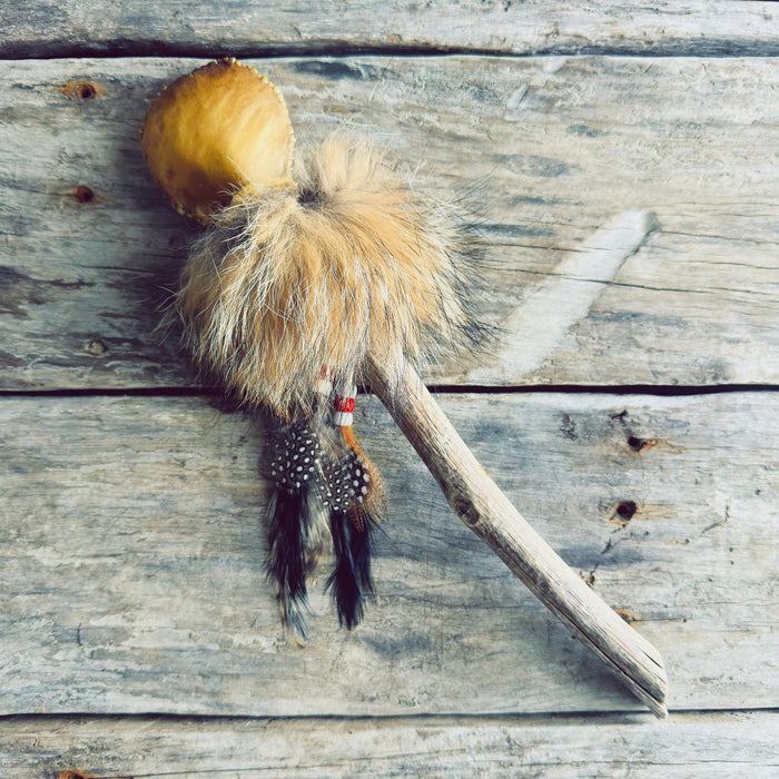 Hochet spirituel autochtone – instinct et guidance