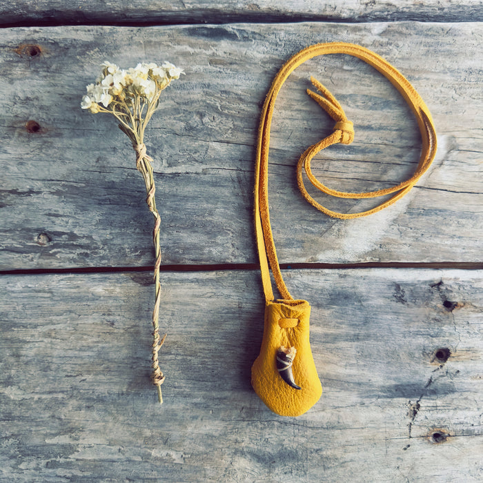 Wolf Native American Medicine Bag – Instinct and Direction