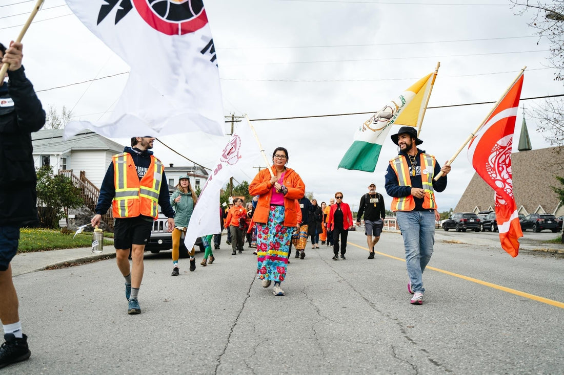 Puamun-Meshkenu-2024-Une-semaine-de-marche-pour-la-résilience-et-la-réconciliation Artisanat Autochtone