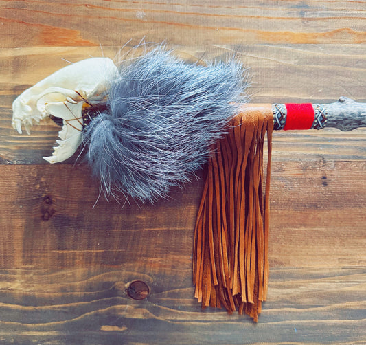 Bâton de parole décoratif – Le cri de la Loutre