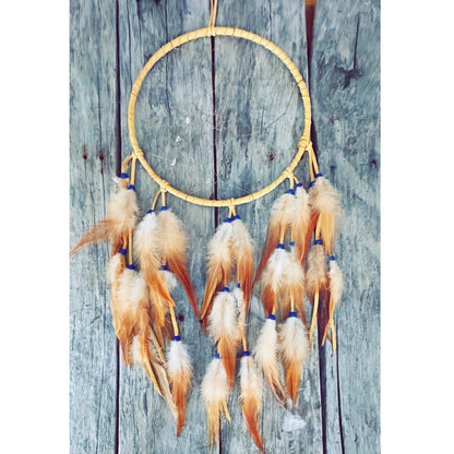 Capteur de rêves avec perles bleues et plumes naturelles