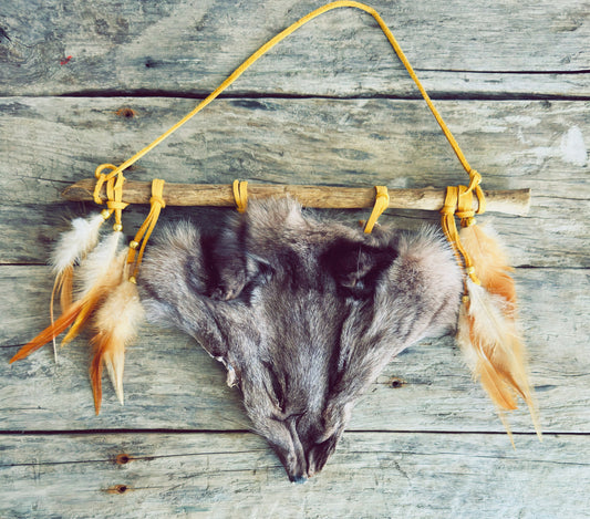 Artisanat autochtone avec motif de renard