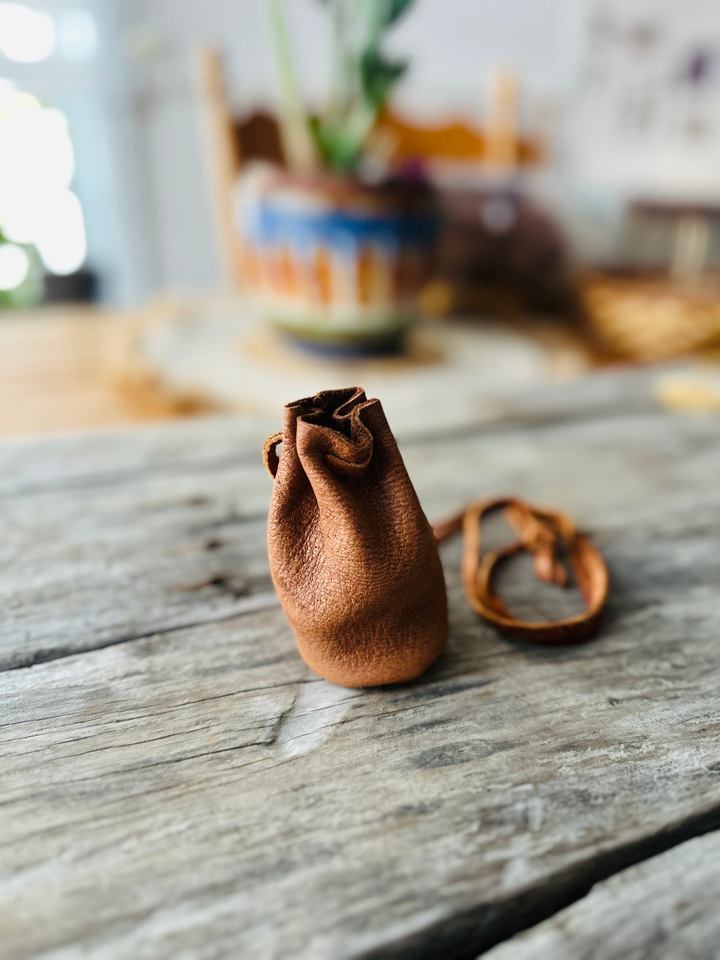 Petit sac de médecine en cuir d’orignal – style baluchon