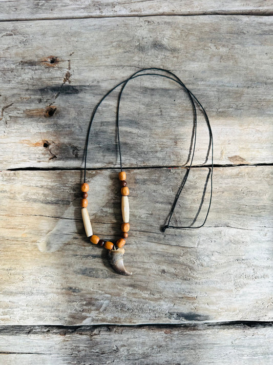 Collier en griffe d'ours véritable – Force Sauvage