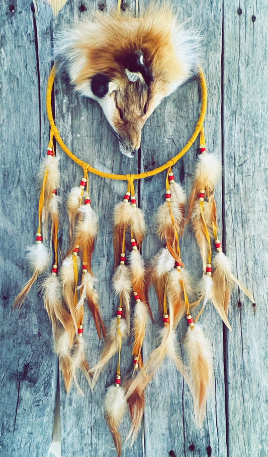 Capteur de rêves en cuir d’orignal avec tête de renard - Artisanat Autochtone 