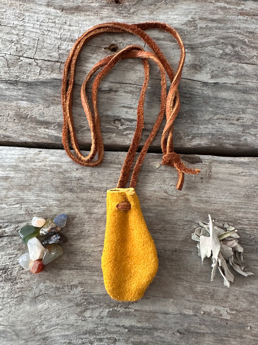 Petit Sac de Médecine en Cuir de Cerf & Orignal 🌿 - Artisanat Autochtone 