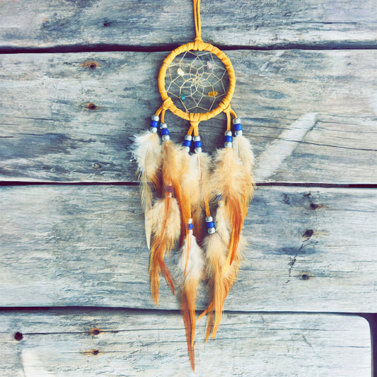 Capteur de rêves 3 pouces en cuir d’orignal naturel, perles et plumes