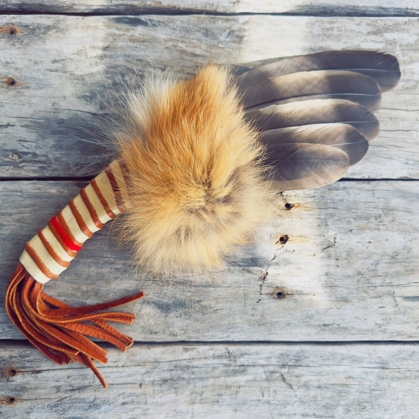 Smudge-Fan The Guardian's Breath – Elchleder, Gänsefedern und Fuchspelz