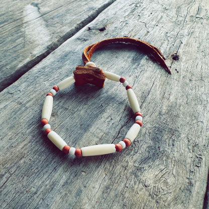 Pulsera de cuentas de hueso natural – Tierra antigua