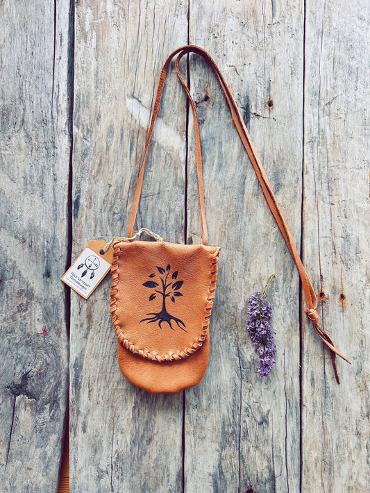 Grand sac de médecine en cuir d’orignal – simplicité naturelle