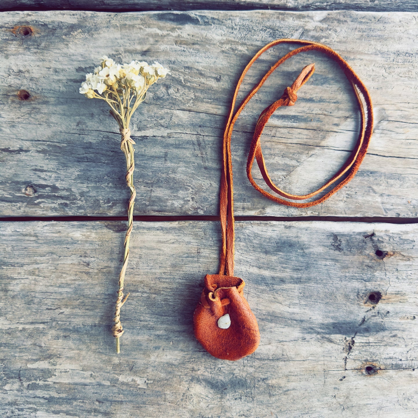 Sac de médecine Éclat de jade – Cuir d’orignal authentique