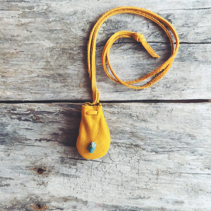 Medicine bag made of moose leather and blue apatite