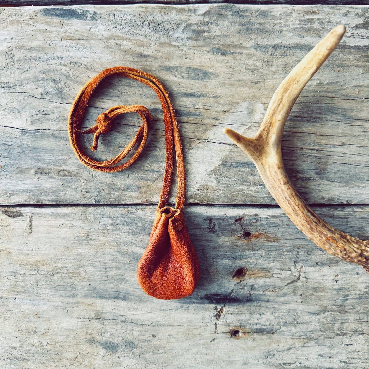 Sac de médecine de l’Orignal artisanal – endurance et sagesse