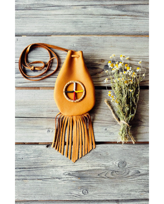 Sac de médecine avec franges en cuir de Cerf avec roue de médecine boho chic
