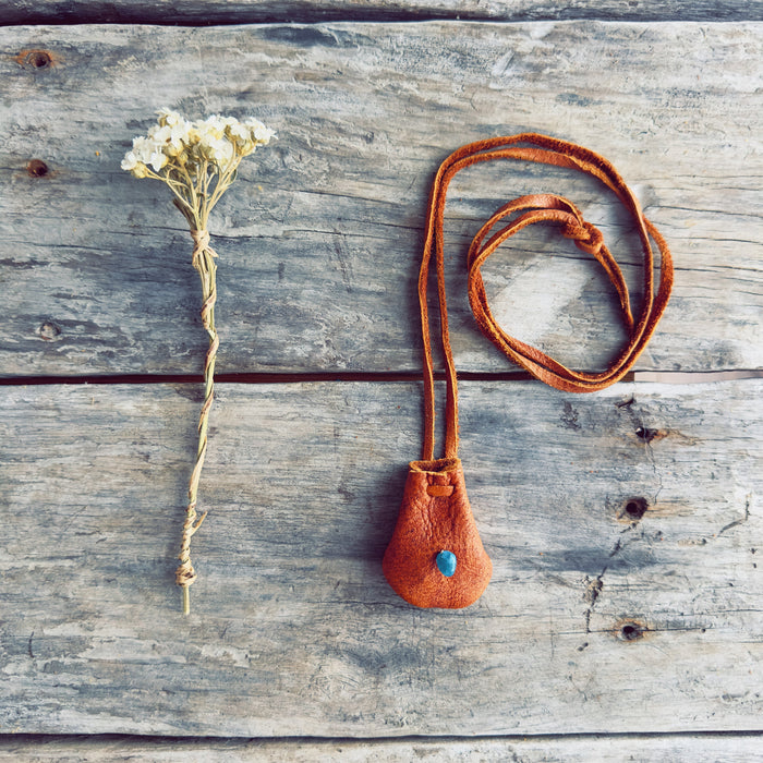 Indigenous Medicine Bag - soothing and re-centering (apatite)