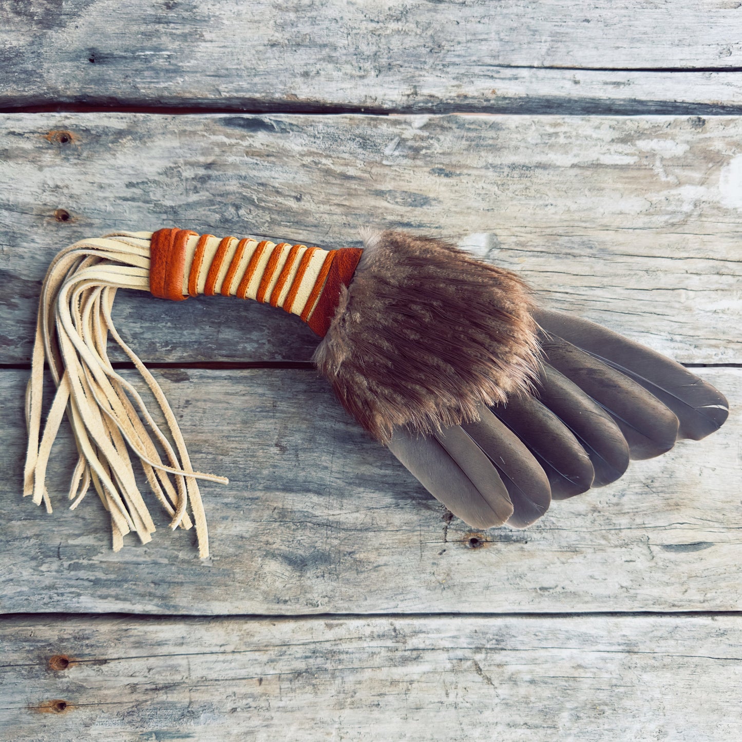 smudgefan-castor-animal-totem-purification-spirituelle-autochtone